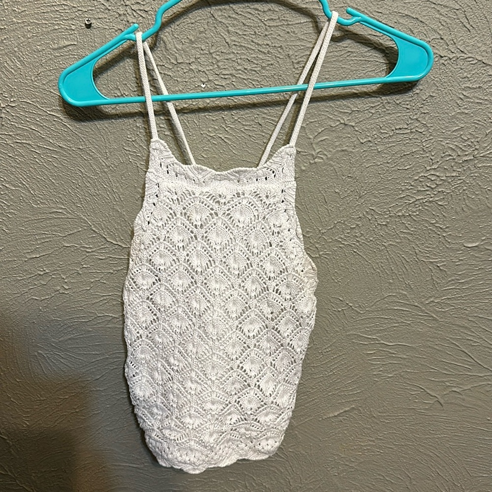 cropped tank top
